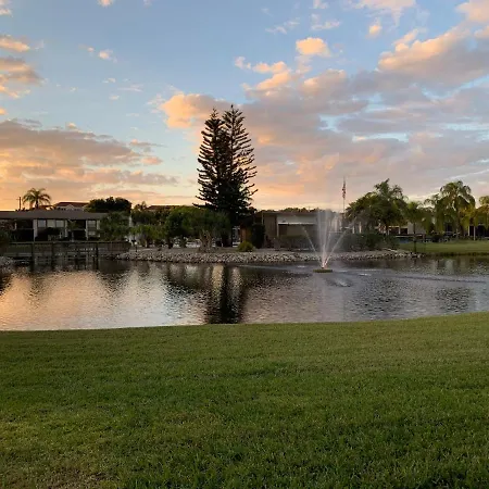 1St Floor, Davis Lake View Condo, Minutes To Sanibel